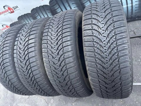 Шини 215/60 R16 Kumho 2024 рік зима, 7,5/8 мм