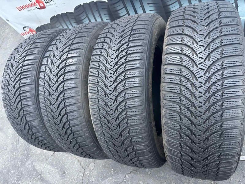 Шини 215/60 R16 Kumho 2024 рік зима, 7,5/8 мм — фото 2