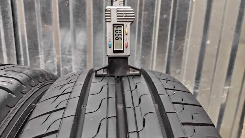 шини 215/70R15C. Pirelli. 10мм. 2023р Bridgestone с — фото 3