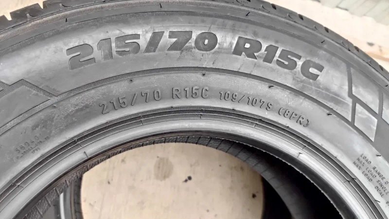 шини 215/70R15C. Pirelli. 10мм. 2023р Bridgestone с — фото 6