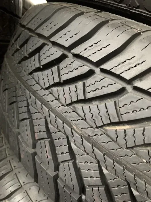 Шини б/у зима 205/60-R16 Goodyear UltraGrip Perfomance rsc — фото 2