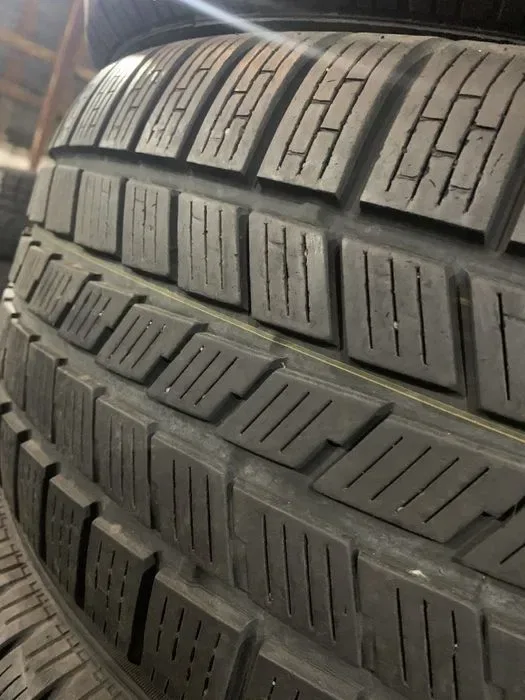 Шини б/у зима 235/60 R18 Pirelli Scorpion Ice&Snow Комплект , Пара — фото 2