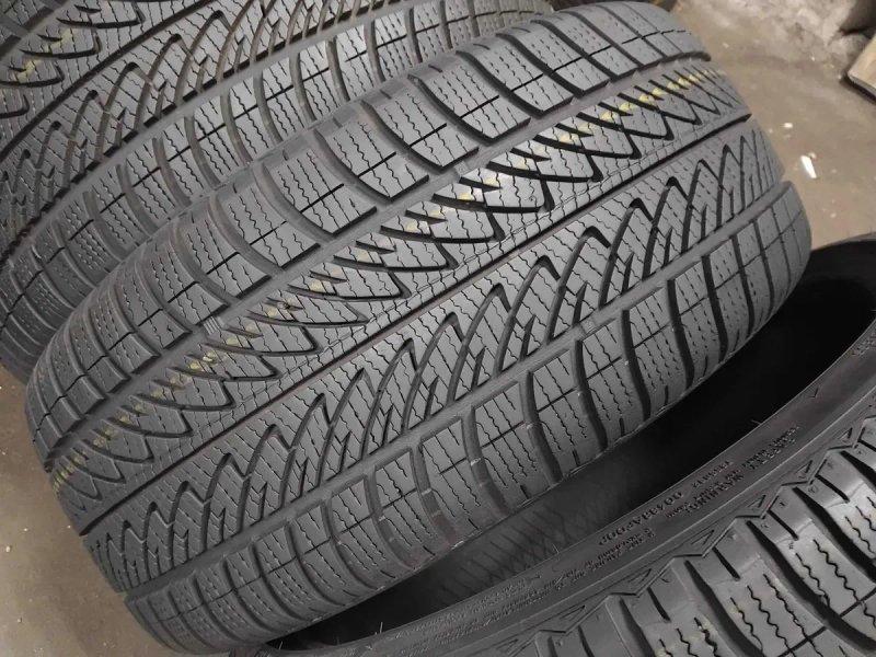 Шини бу 225/40 R18 Goodyear Ultra Grip Perf 8 Комплект Зима — фото 3