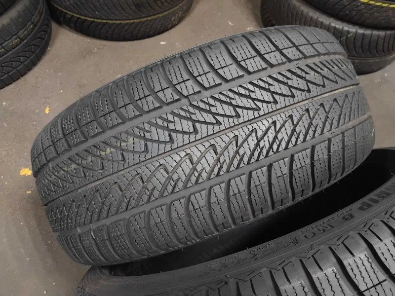 Шини бу 225/40 R18 Goodyear Ultra Grip Perf 8 Комплект Зима — фото 4