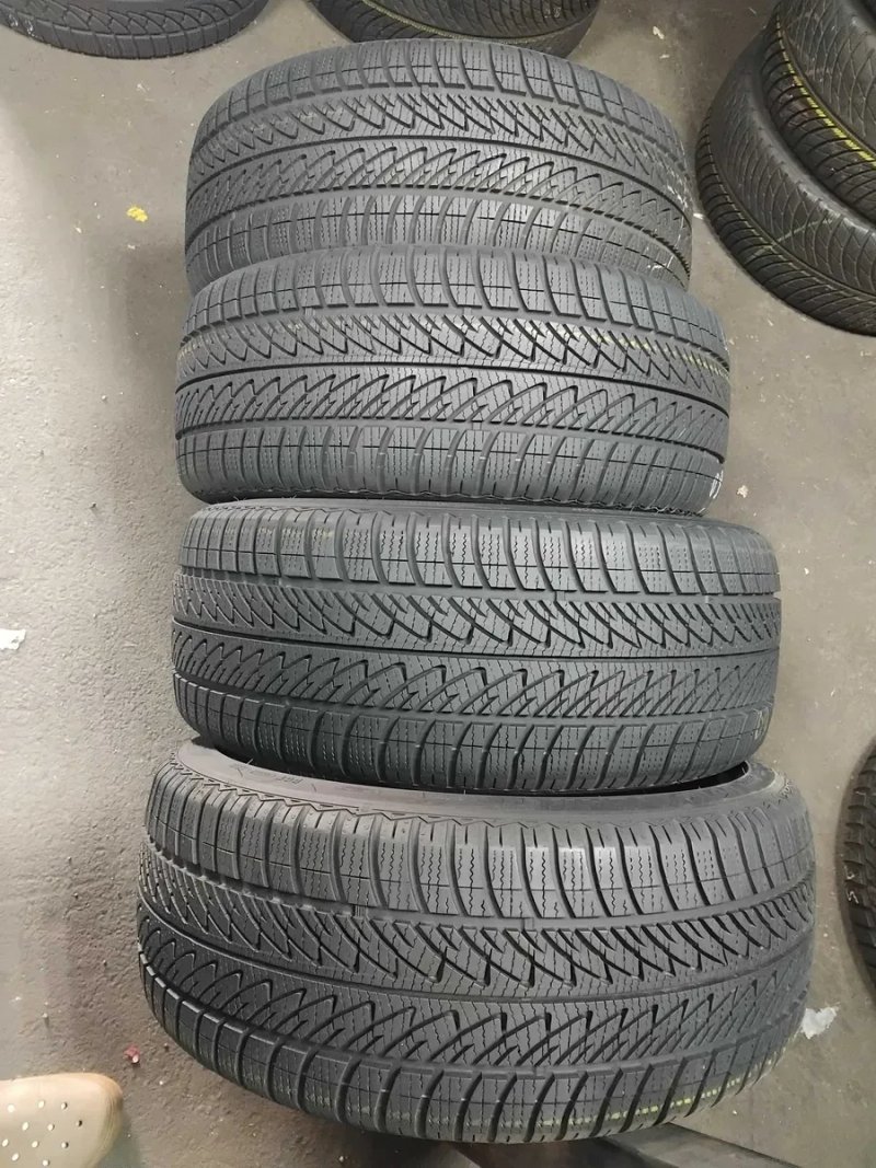 Шини бу 225/40 R18 Goodyear Ultra Grip Perf 8 Комплект Зима — фото 6
