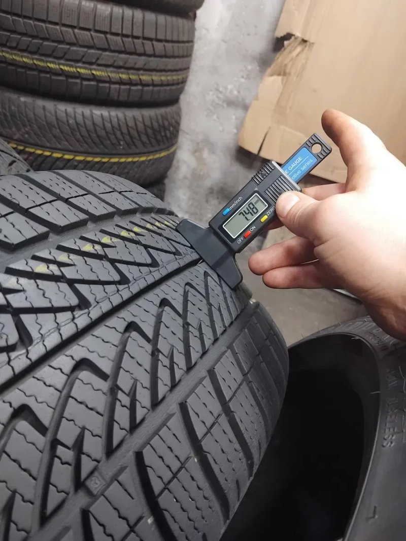 Шини бу 225/40 R18 Goodyear Ultra Grip Perf 8 Комплект Зима — фото 8