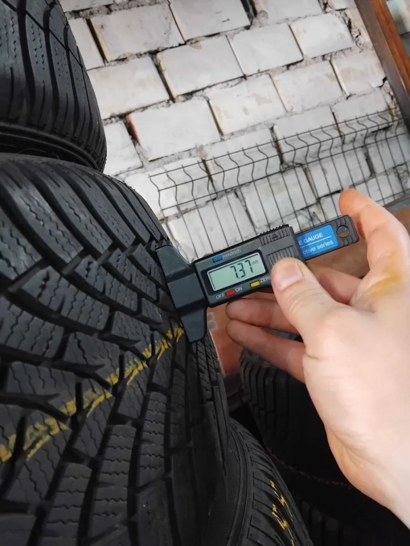 Шини бу 225/45 R18 Falken Eurowinter HS01 Комплект Зима — фото 6