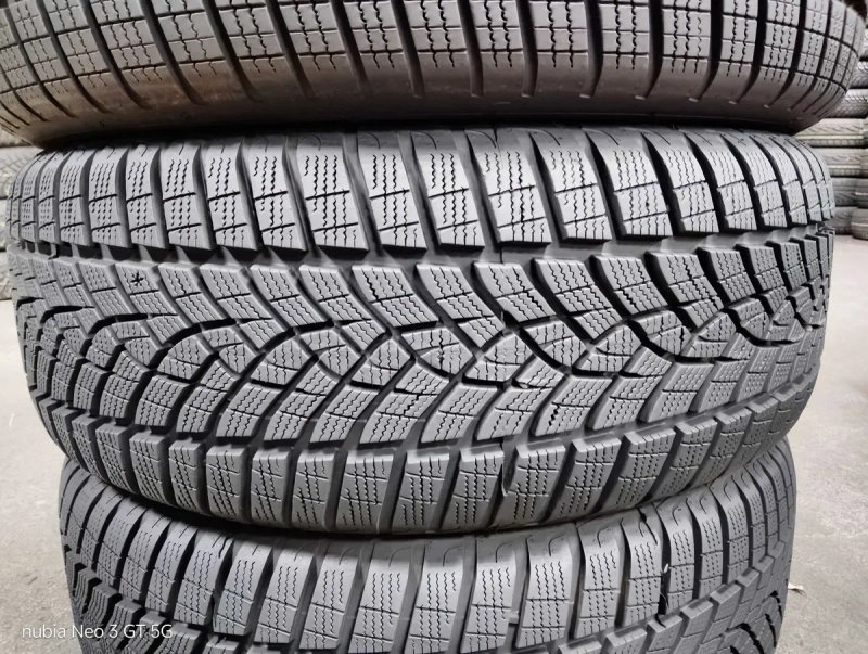 Шини бу 225/55 R17 Goodyear UltraGrip Performance+ Комплект Пара Зима — фото 3
