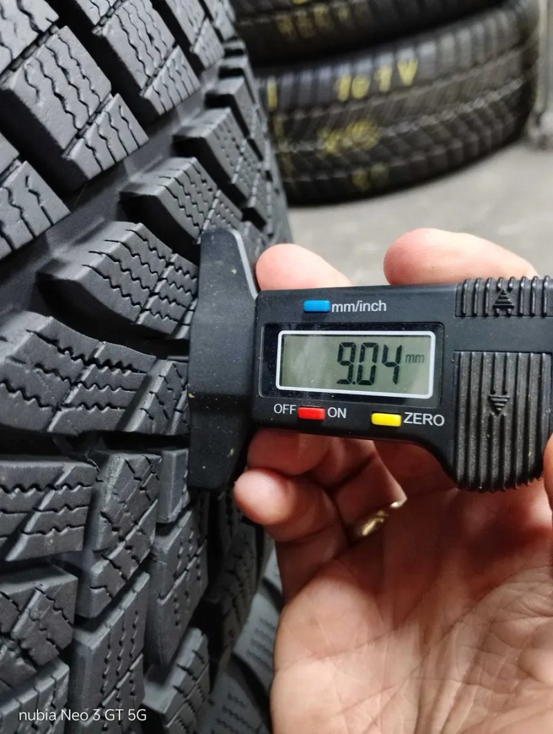 Шини бу 225/55 R17 Goodyear UltraGrip Performance+ Комплект Пара Зима — фото 8