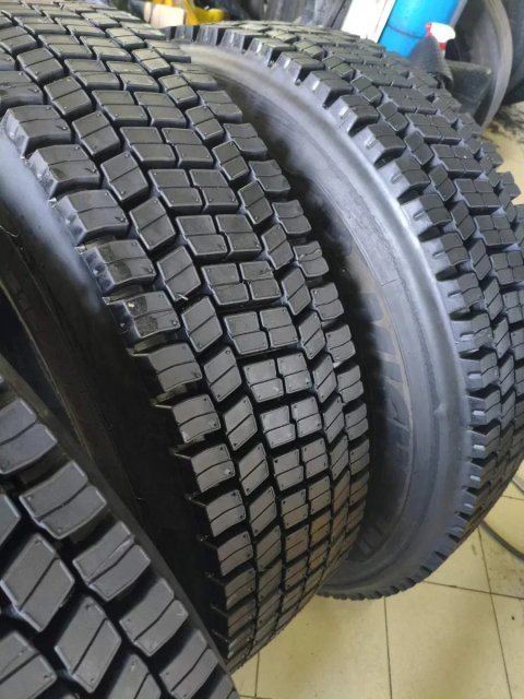 Шини резина колеса 315/70R22,5  Michelin наварка
