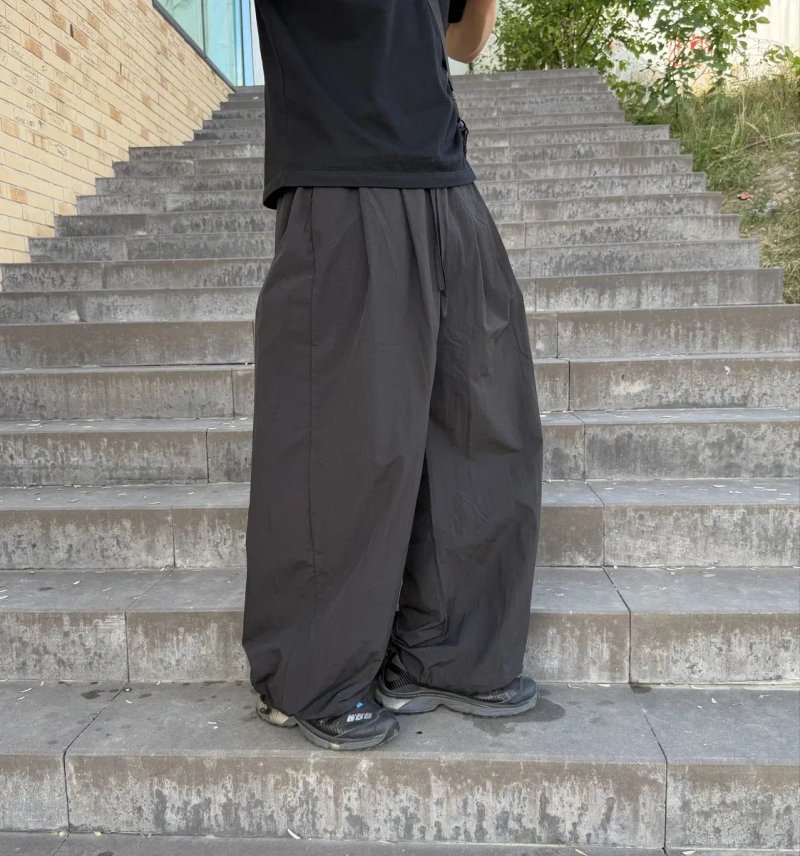 Широкі нейлонові штани парашути jaded type  parachute pants baggy беггі чорні нейлонові штани avantgarde gorpcore outdoor джейдед парашути горпкор