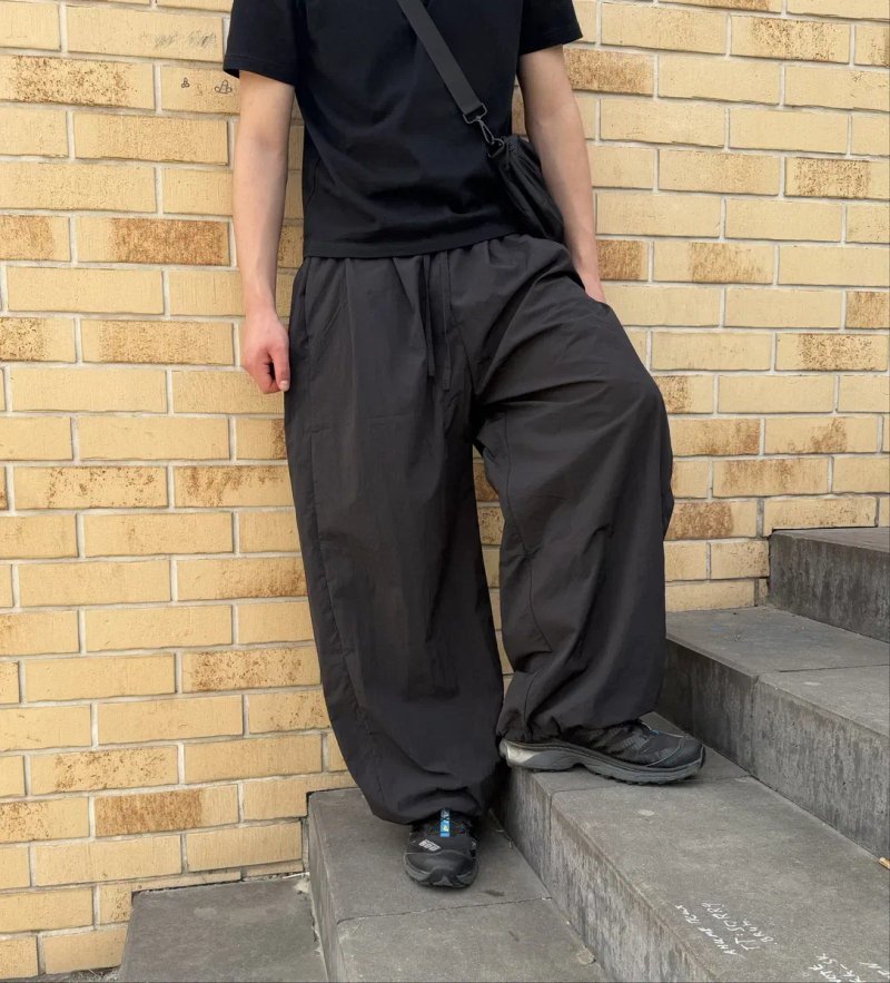 Широкі нейлонові штани парашути jaded type  parachute pants baggy беггі чорні нейлонові штани avantgarde gorpcore outdoor джейдед парашути горпкор — фото 4