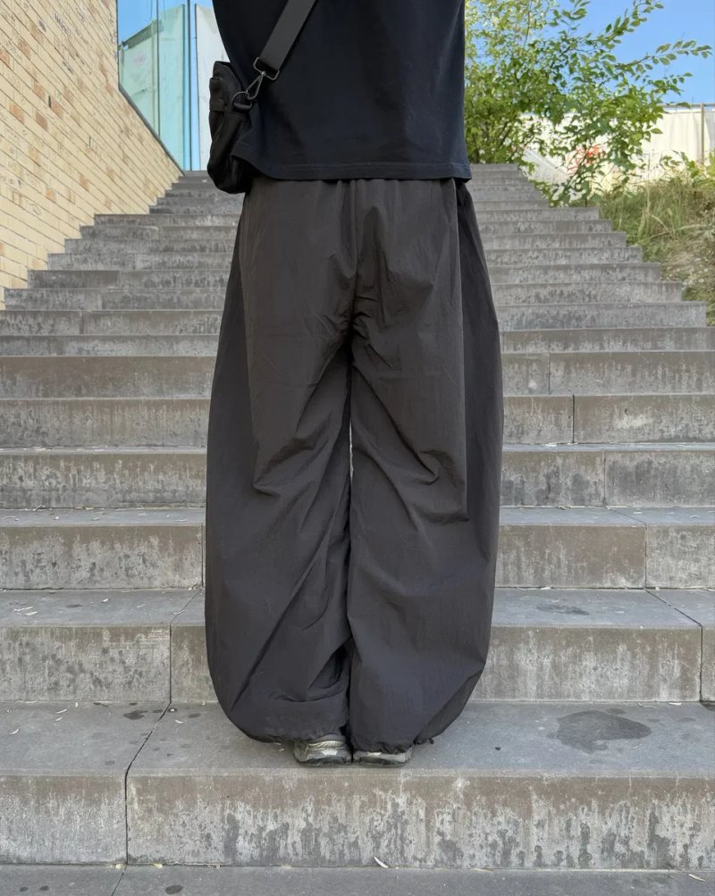 Широкі нейлонові штани парашути jaded type  parachute pants baggy беггі чорні нейлонові штани avantgarde gorpcore outdoor джейдед парашути горпкор — фото 5
