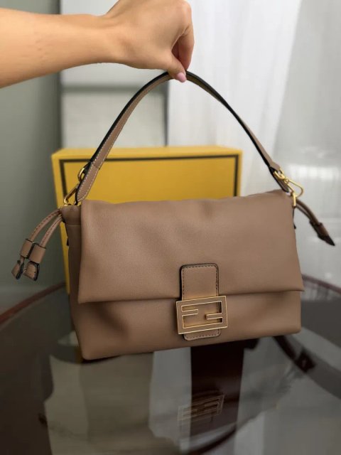 Шкіряна сумка Fendi люкс