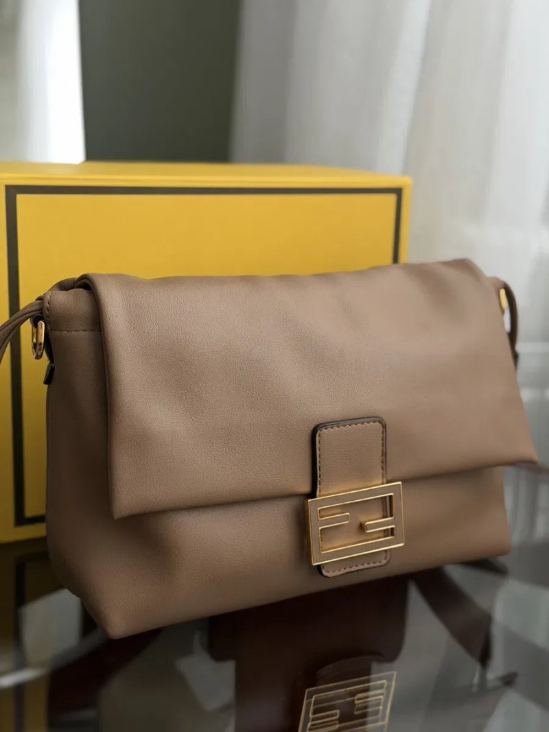 Шкіряна сумка Fendi люкс — фото 2