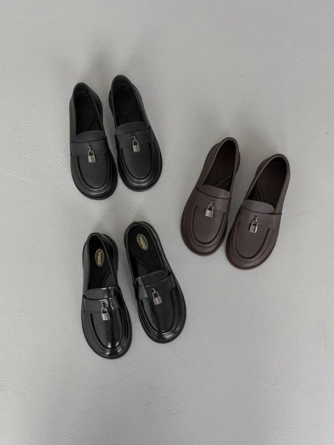 Шкіряні лофери 2026