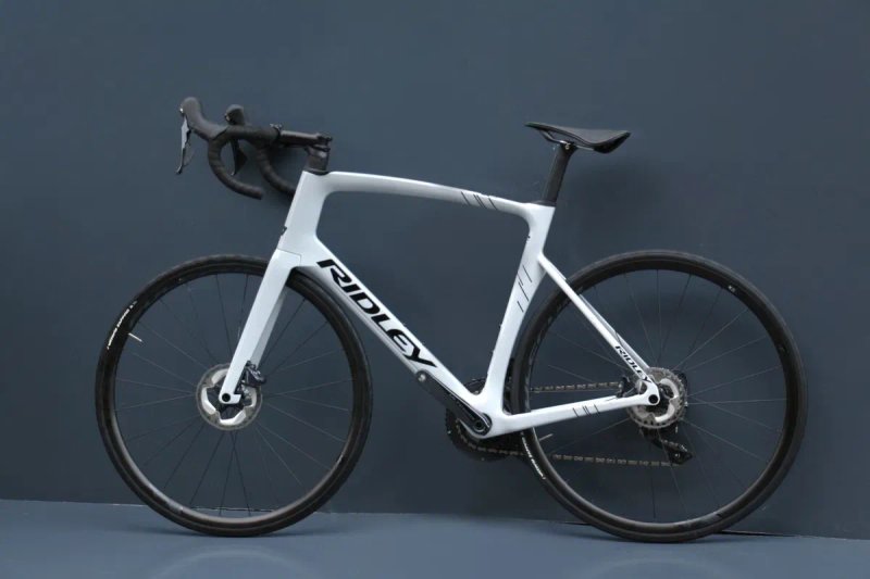 Шосейний велосипед Ridley Noah Disc Ultegra Aero Carbon.Shimano, карбон — фото 2