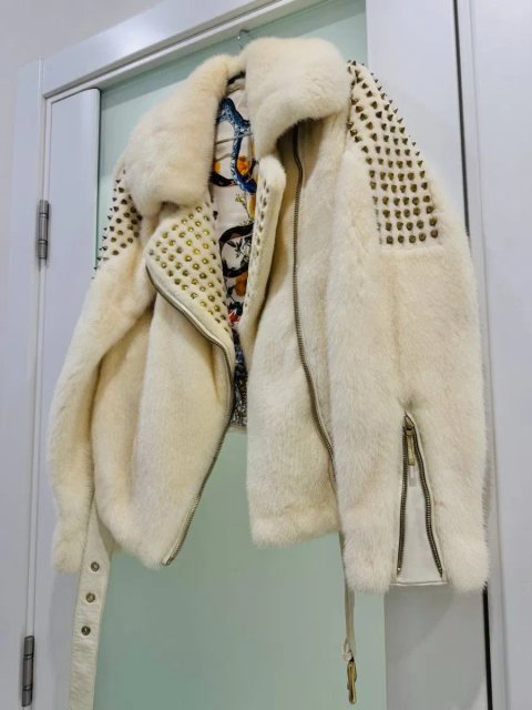 Шуба из меха Норки Phillip Plein в молочном цвете и качестаенной фурн тары riri