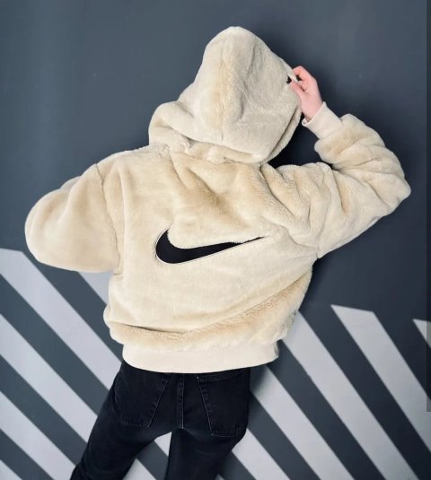 Шубка жіноча Nike розмір XS,S,M,L Оригінал!