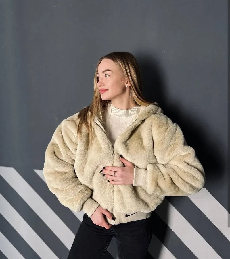 Шубка жіноча Nike розмір XS,S,M,L  Оригінал! — фото 2