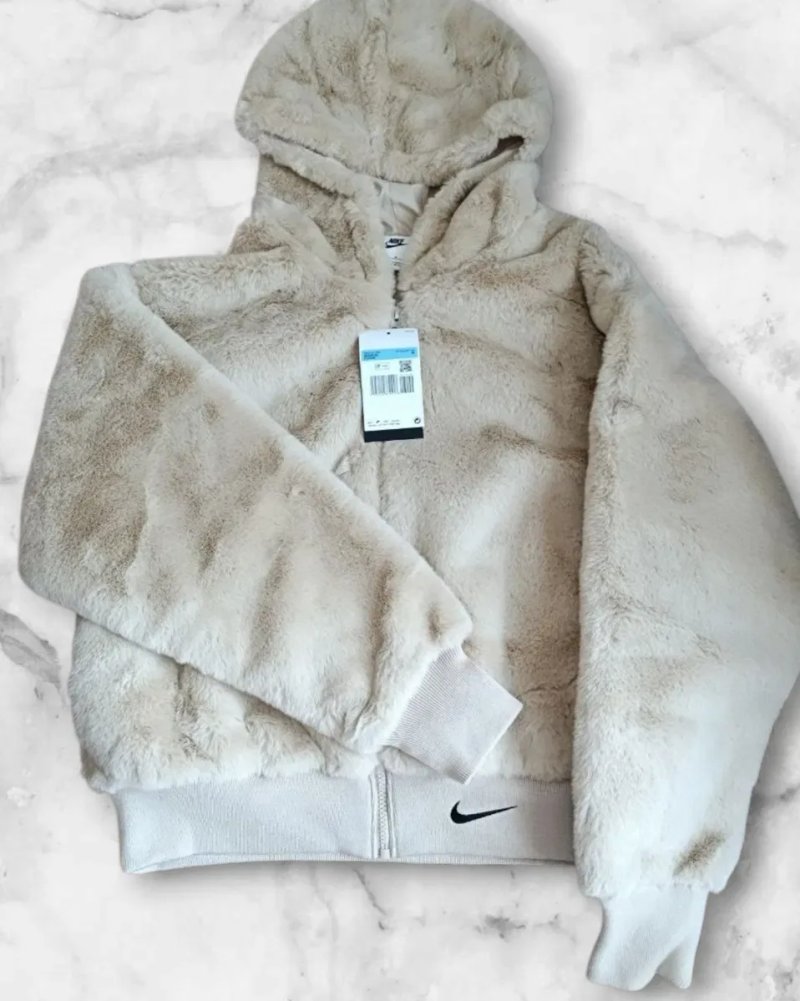 Шубка жіноча Nike розмір XS,S,M,L  Оригінал! — фото 4