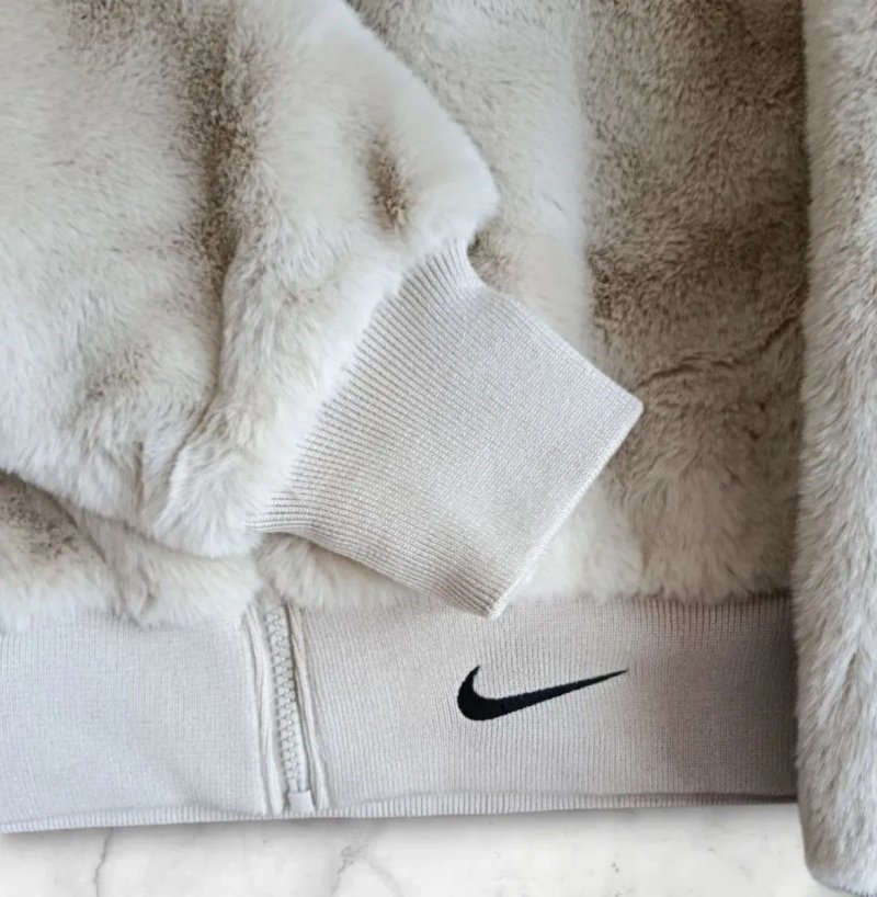 Шубка жіноча Nike розмір XS,S,M,L  Оригінал! — фото 6