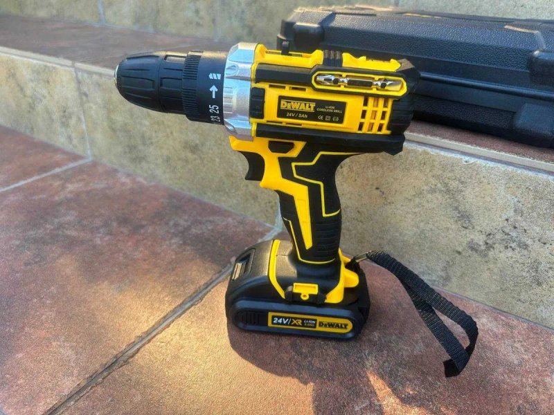Шуруповерт акумуляторний dewalt. Шурупокрут ударний Шуруповерт ударный — фото 2