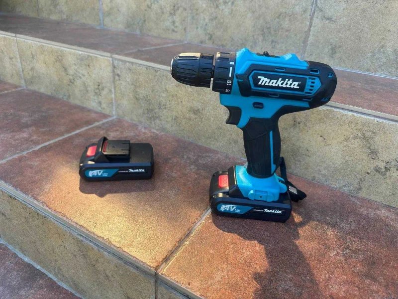 ‼️Аккумуляторный шуруповерт Makita 24в с патроном и набором бит макита — фото 3