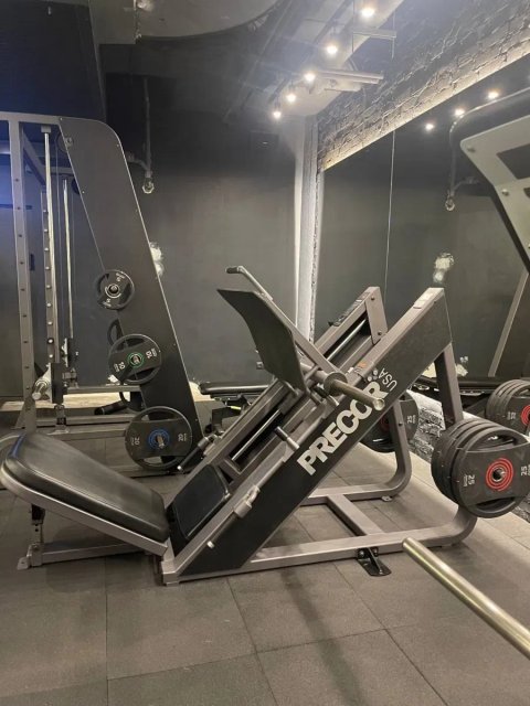 Силовые тренажеры Precor , Жим ногами , Гиперэкстензия жим лежа