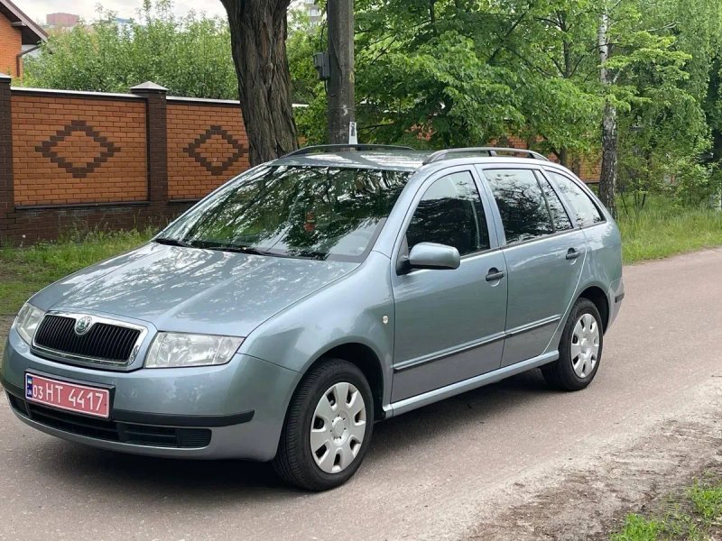 Skoda Fabia  1.4 бензин — фото 2
