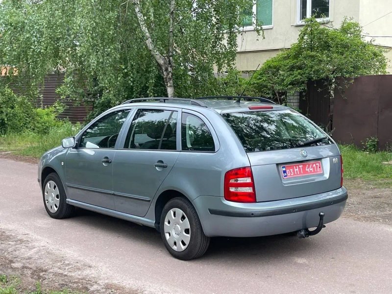 Skoda Fabia  1.4 бензин — фото 4