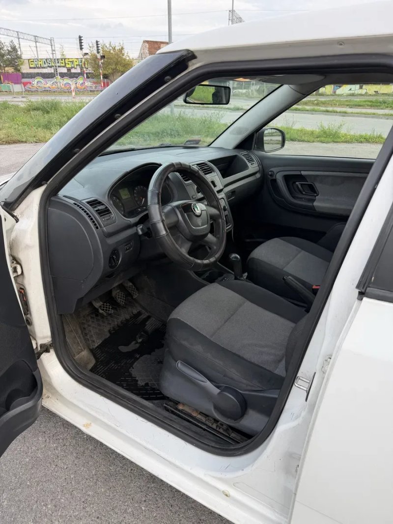 Skoda Fabia 1.6 TDI — фото 5