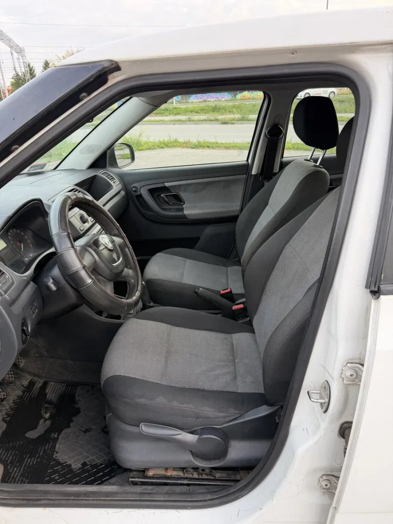 Skoda Fabia 1.6 TDI — фото 6
