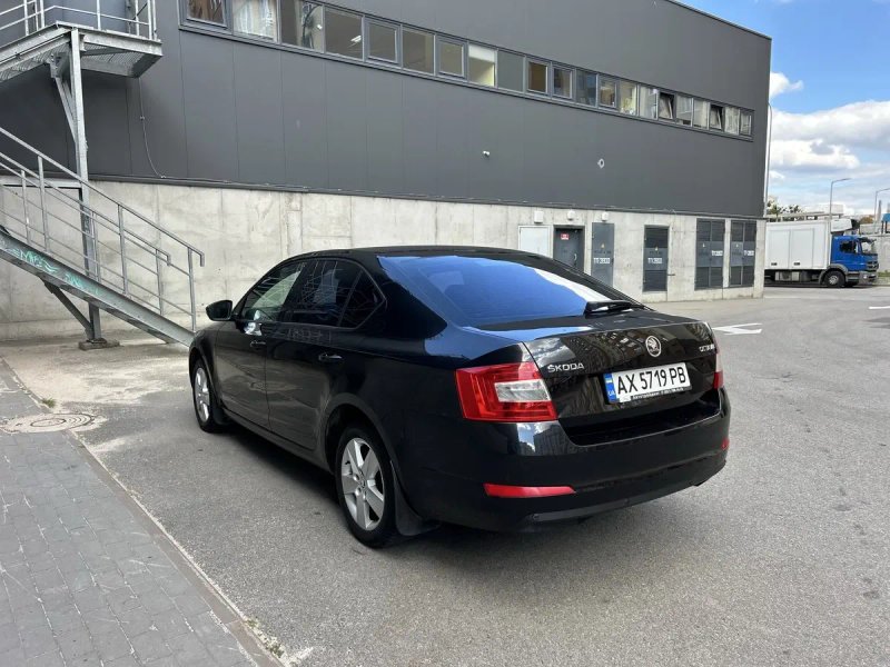 Skoda Octavia A7 1,4бенз автомат — фото 5
