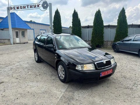 Skoda Oktavia tur 2005 свіжо пригнана з Німеччини