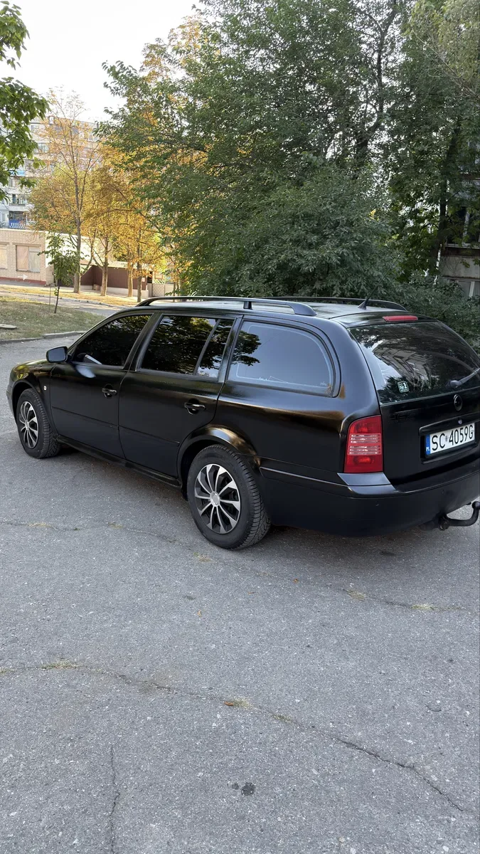 Skoda тур 1,9 дизель — фото 3