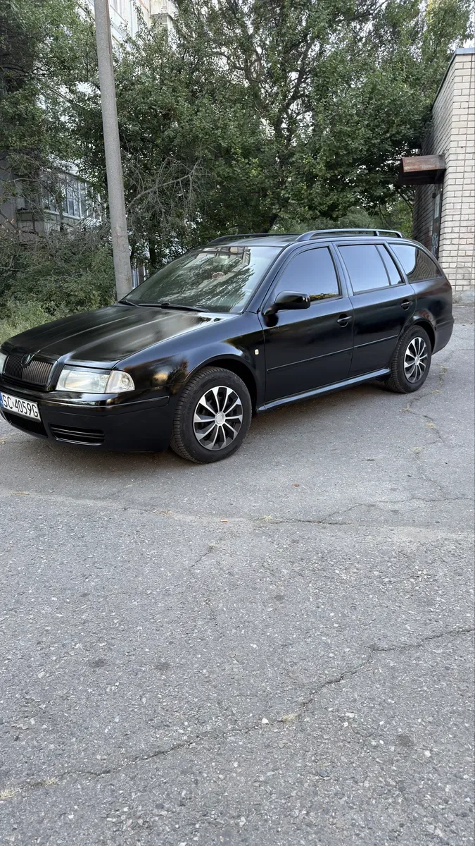 Skoda тур 1,9 дизель — фото 5