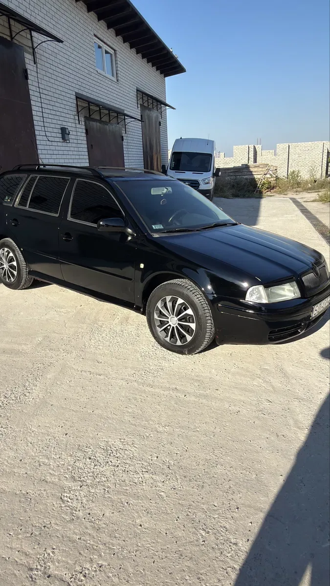 Skoda тур 1,9 дизель — фото 6