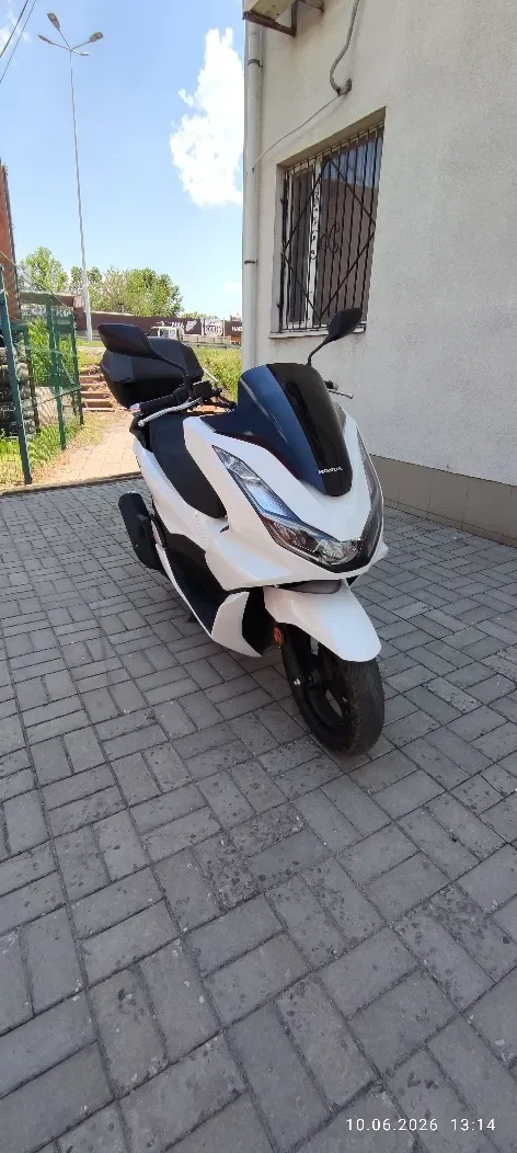 Скутер, максі скутер хонда, Honda PCX 125 — фото 2