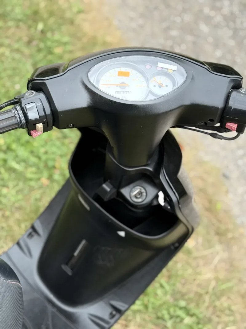 Скутер Yamaha Jog -39ZR з контейнера мопед — фото 5