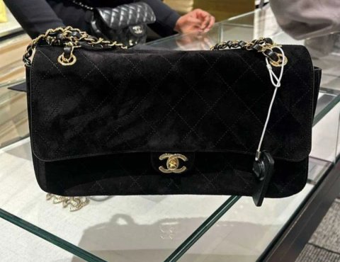 32 см 38 см Сумка Шанель Chanel Maxi 32 см 38 см в чорній замші.