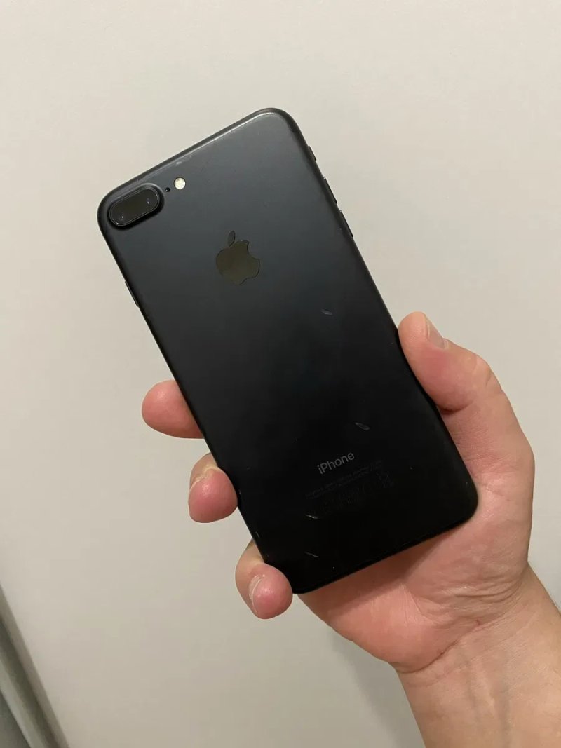 Смартфон Apple iPhone 7 Plus 32 ГБ — фото 2