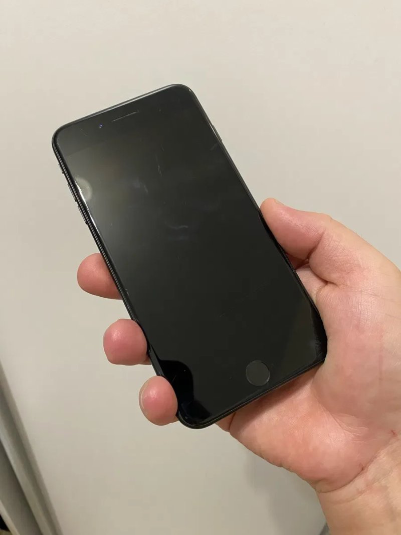 Смартфон Apple iPhone 7 Plus 32 ГБ — фото 3