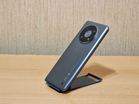 Смартфон ZTE Blade A73 5G Dark Grey 4+4Gb/128Gb Duos NFC, AI камера, зі штучним інтелектом. Екран 90 Гц. 5000 мА*год В ідеальному стані - як новий.