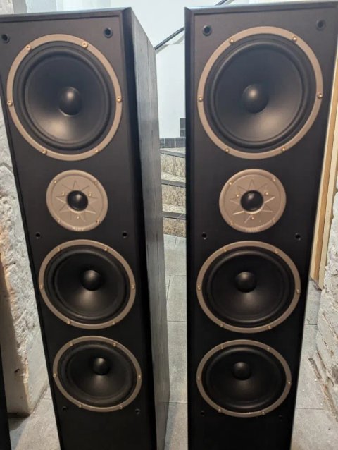3-смугова підлогова акустична система Magnat Monitor Supreme 1000