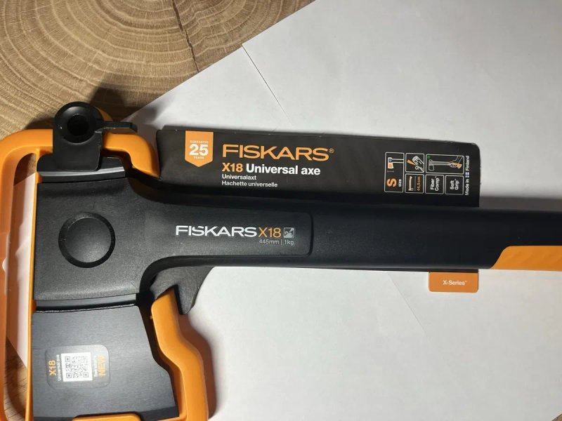 Сокира-кодун Fiskars X18 — фото 2
