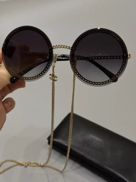 Сонцезахисні окуляри Chanel