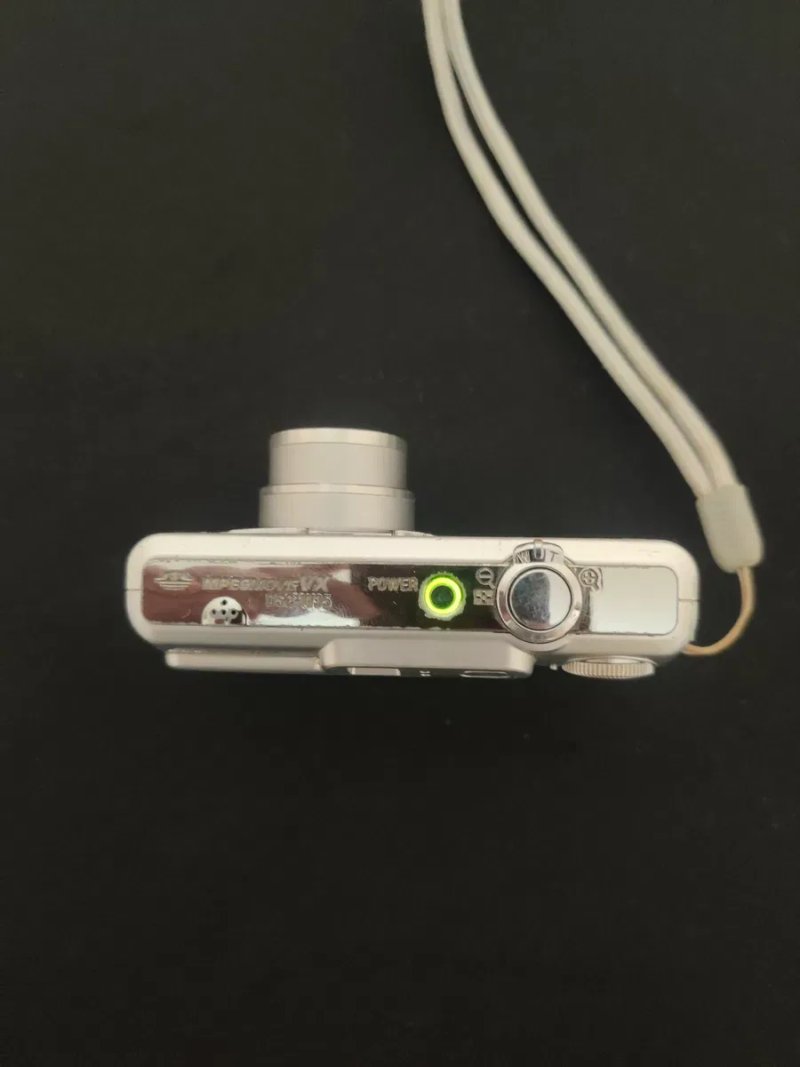 Sony Cyber-shot DSC-W30 Aluminum Вінтажна Мильниця фотоапарат фотокамера — фото 3