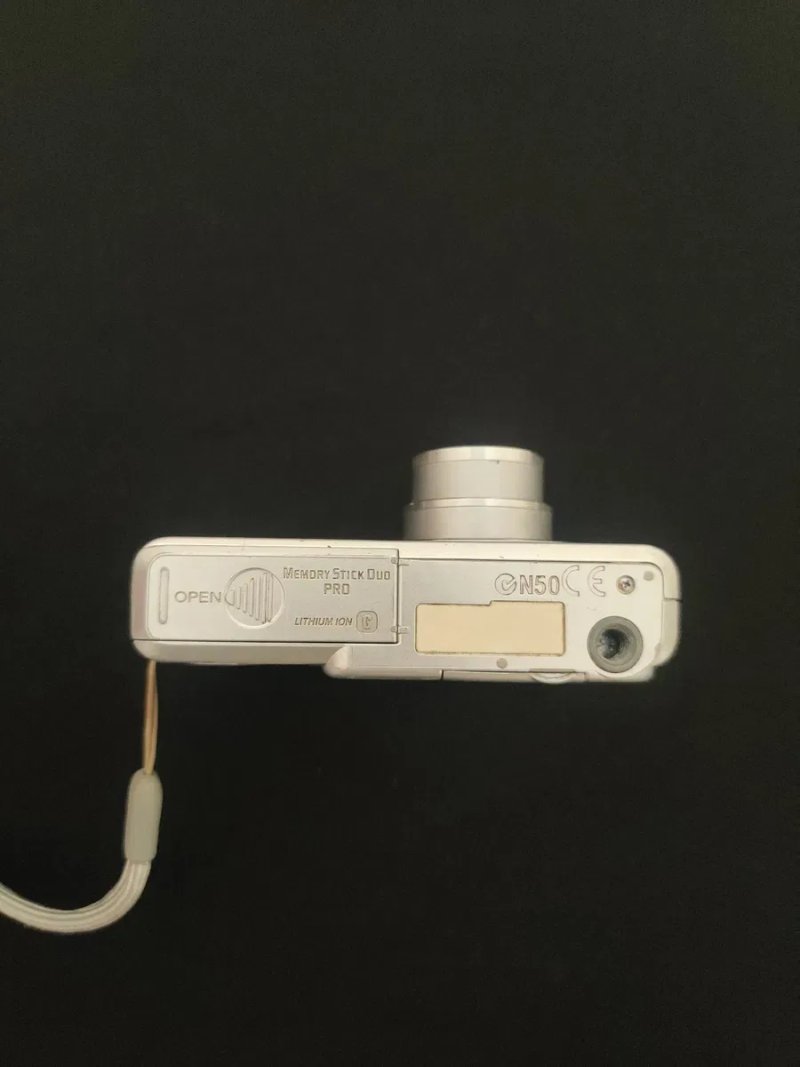 Sony Cyber-shot DSC-W30 Aluminum Вінтажна Мильниця фотоапарат фотокамера — фото 8