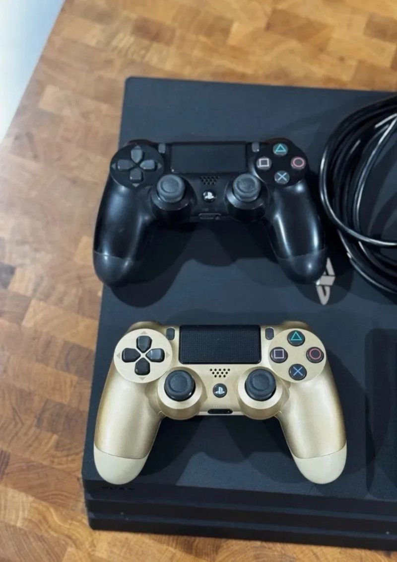 Sony PlayStation 4 Pro 1 TB/Ps 4 pro 1 TB-  у Комплекті 2 Джоя+ Ігри на дисках — фото 3